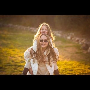 Meet your Posher, Olivia