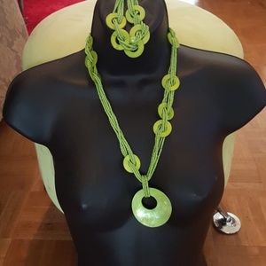 2 pc necklace & braclet  lime colored set