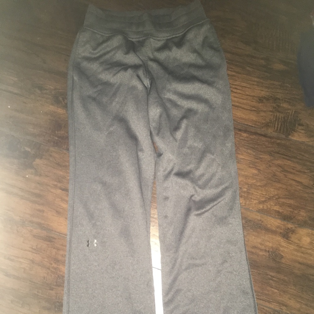 Gray Under Armor sweats