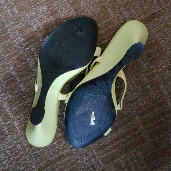 Shoe - Picture 4 of 4