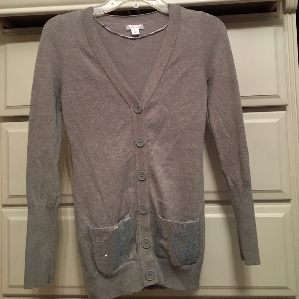 Cute gray sweater