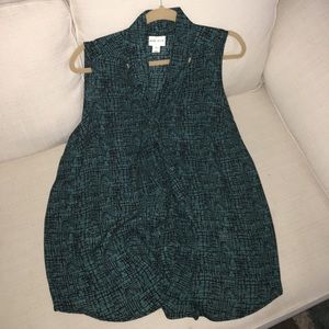 Ava Viv sleeveless dress shirt. Never worn!