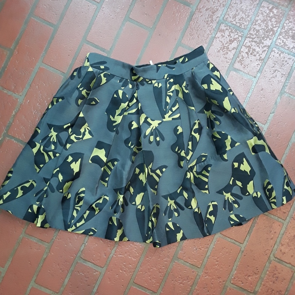 Banana Republic Skirt, size 2 petite