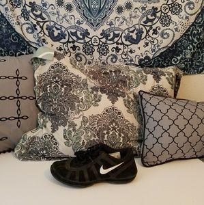 Bundle of Active shoes