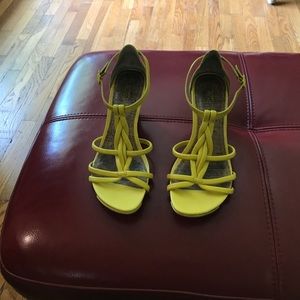 Kenneth Cole reaction sandals