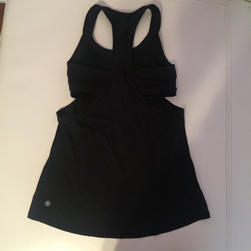 Lululemon Black tank 2/4 EUC -Cami & attached bra