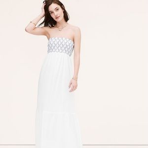 Embroidered strapless Maxi dress