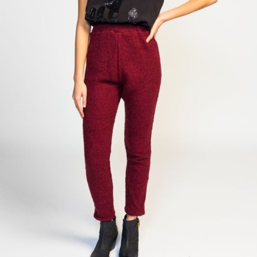ISO! Washborn knit pants boucle red size medium!