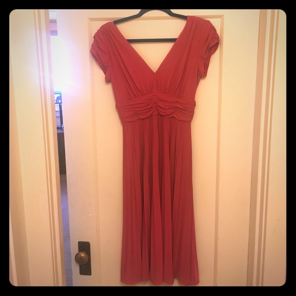⚡️Sale⚡️Ivy & Blu Pink Crepe V-Neck Cocktail Dress