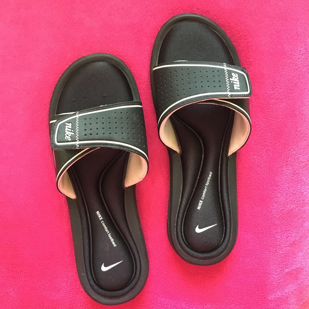 Nike Women's Comfort Slides