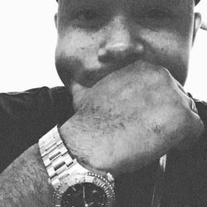 Meet your Posher, Larry