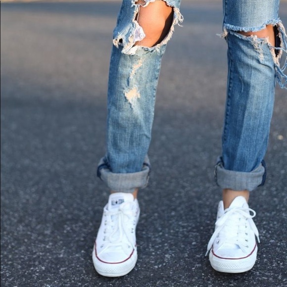 CONVERSE WOMENS SIZE 8 WHITE SHOES - Picture 2 of 6