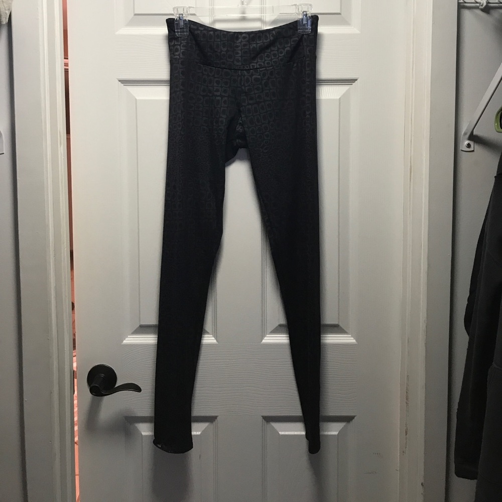 Onzie black leggings