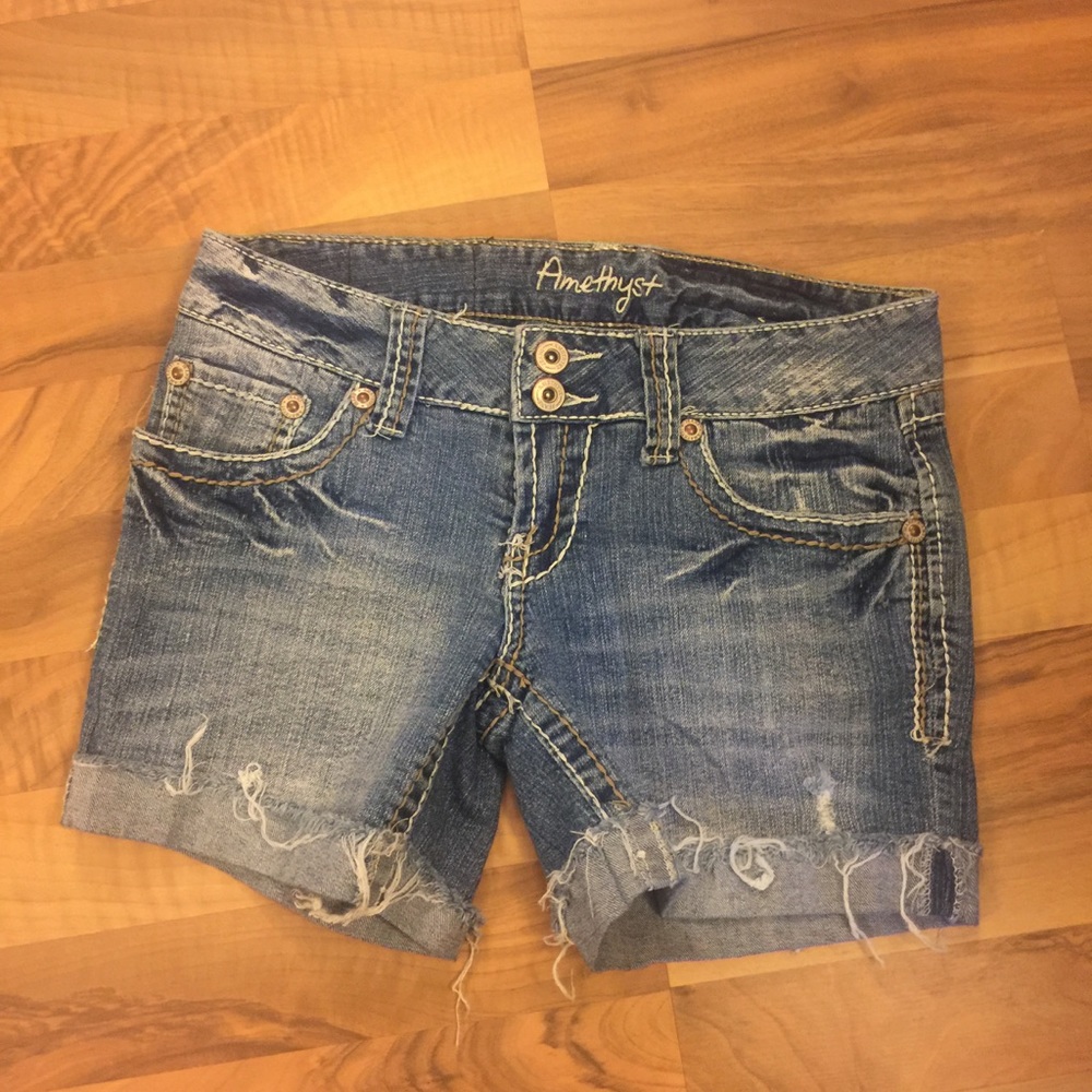 Amethyst shorts size 3