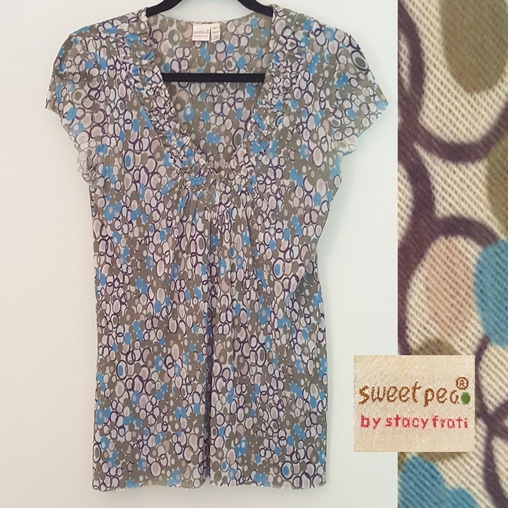 Sweet Pea blouse, vneck with great colors