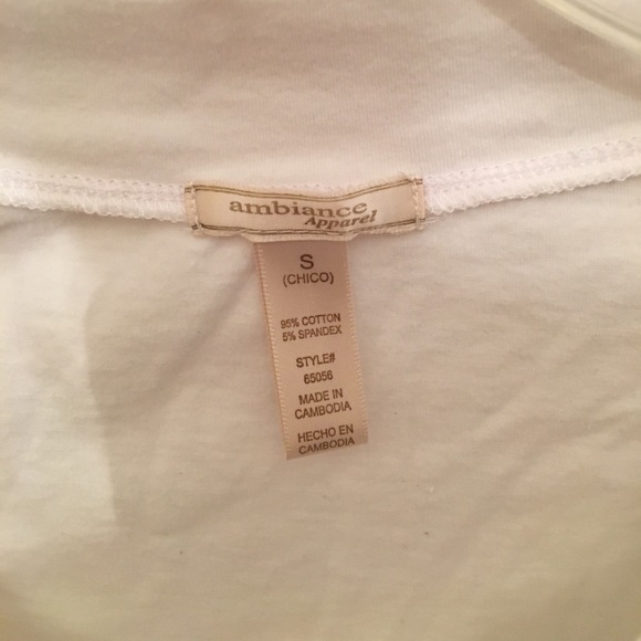 White tshirt - Picture 2 of 3