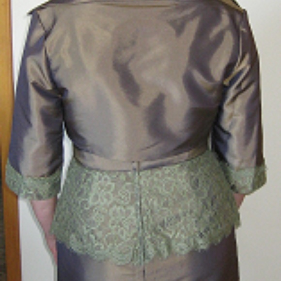 Tea-length special occasion dress. Sage. EUC - Picture 4 of 8