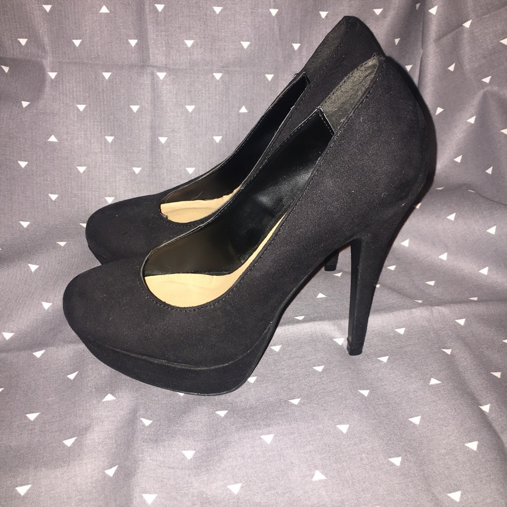 NWOT LC Lauren Conrad Heels