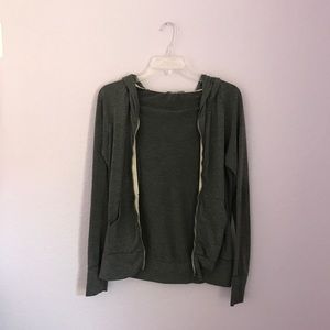 BRANDY MELVILLE : grey zip up jacket with hood