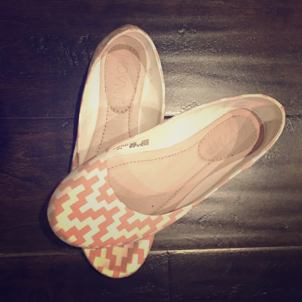 Pink & White Flats!