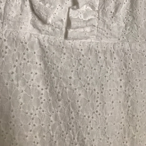 Lilly Pulitzer size 6 beautiful eyelet dress - Picture 2 of 4