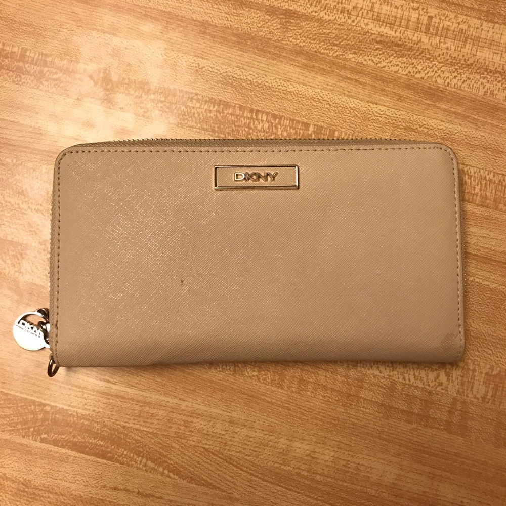 DKNT Zippered Wallet