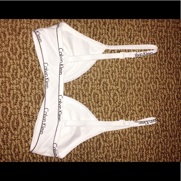 Calvin Klein 😍 - Picture 3 of 3