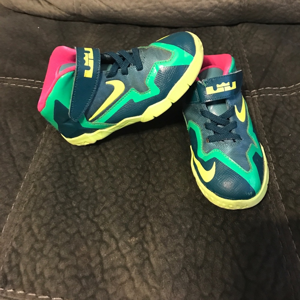 Boys Lebron James sneakers