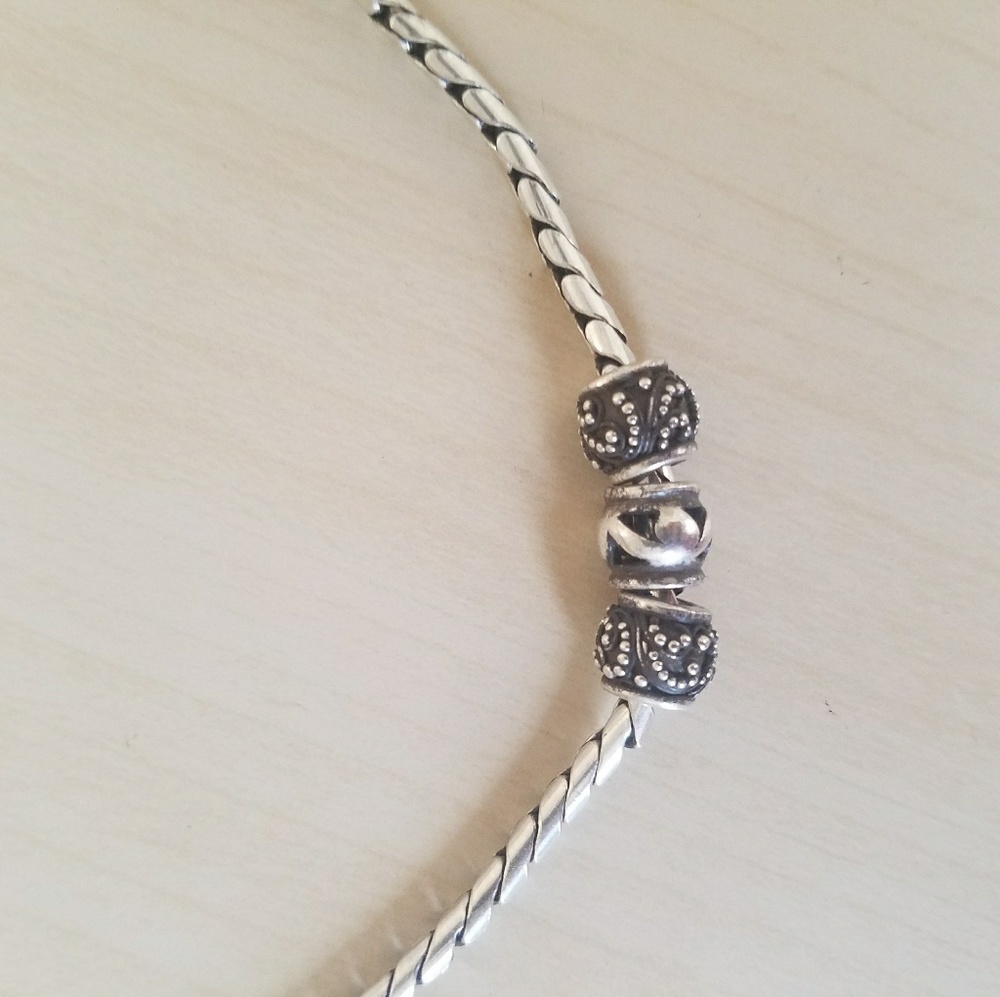 Lois Hill Clasp Necklace