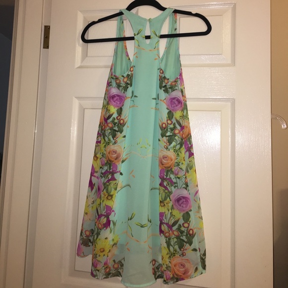 NWOT Mint floral dress - Picture 2 of 3
