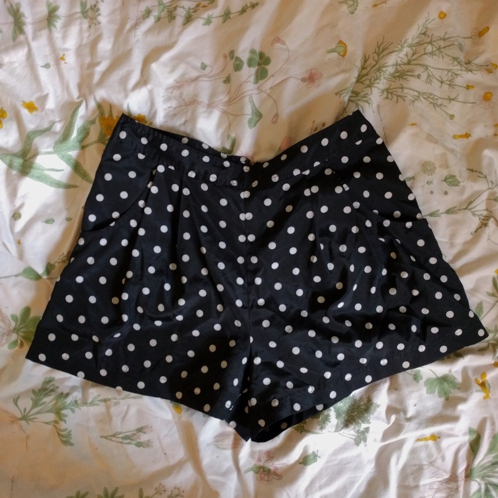 High Waisted Polka Dot Shorts (B/W)