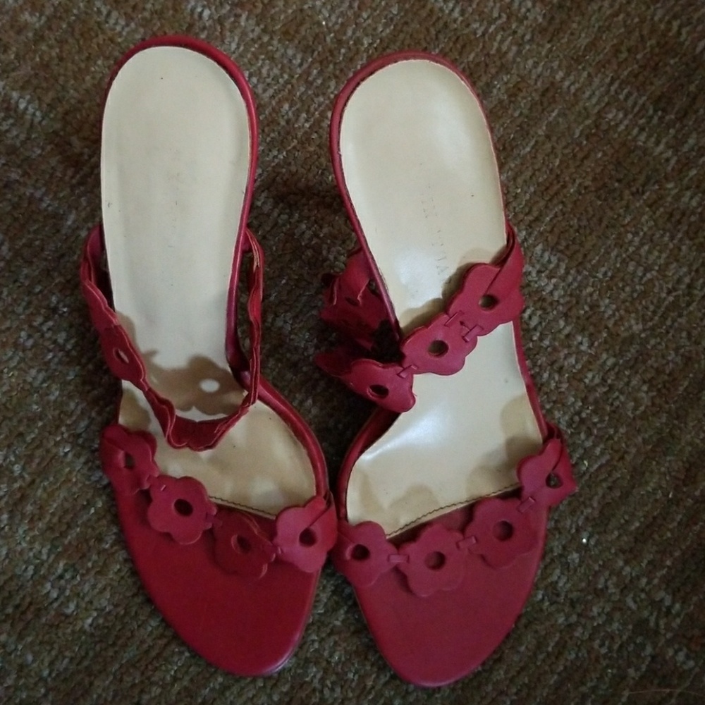 Shoe