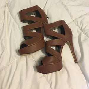 never been worn heels