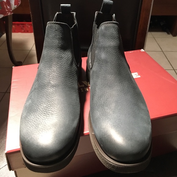 New with box Wolverines Eckins Chelsea boot - Picture 6 of 8