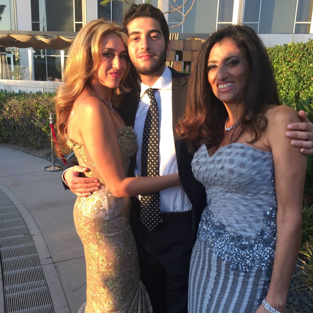 Meet your Posher, Roya