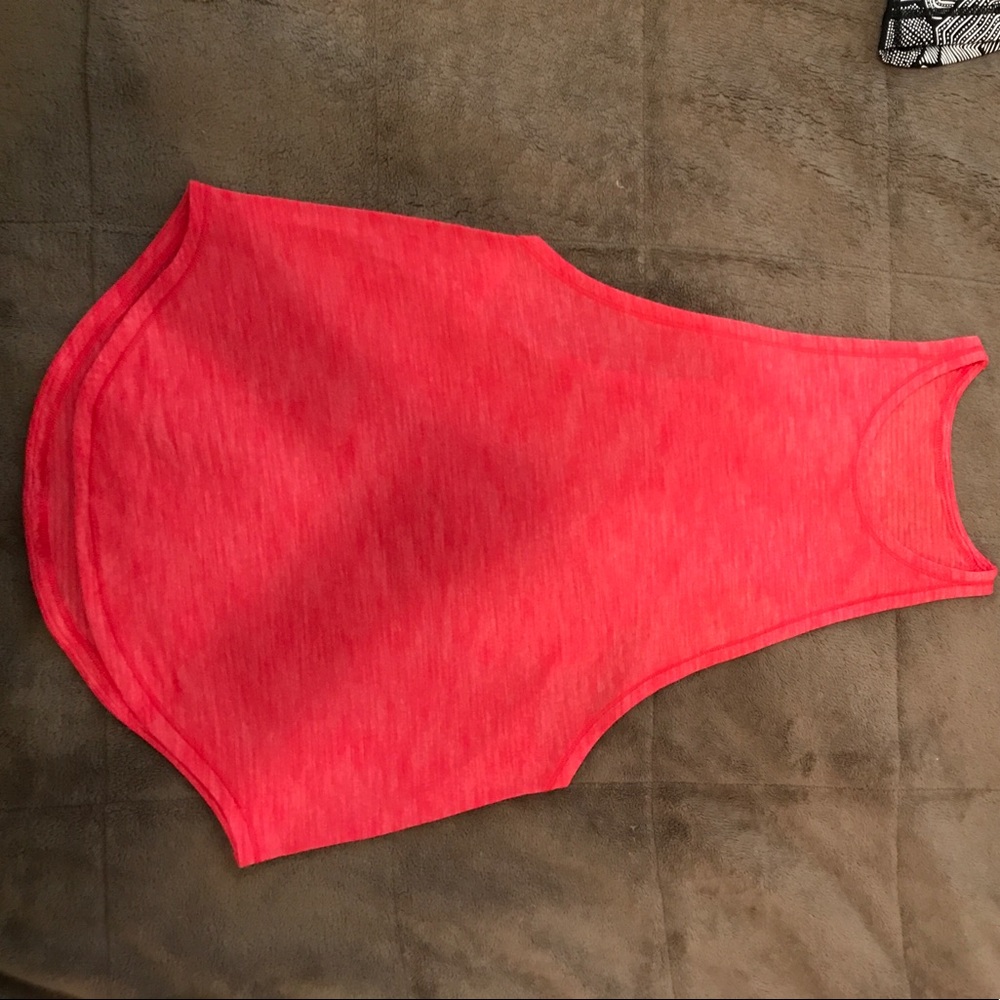 Lululemon pink tank