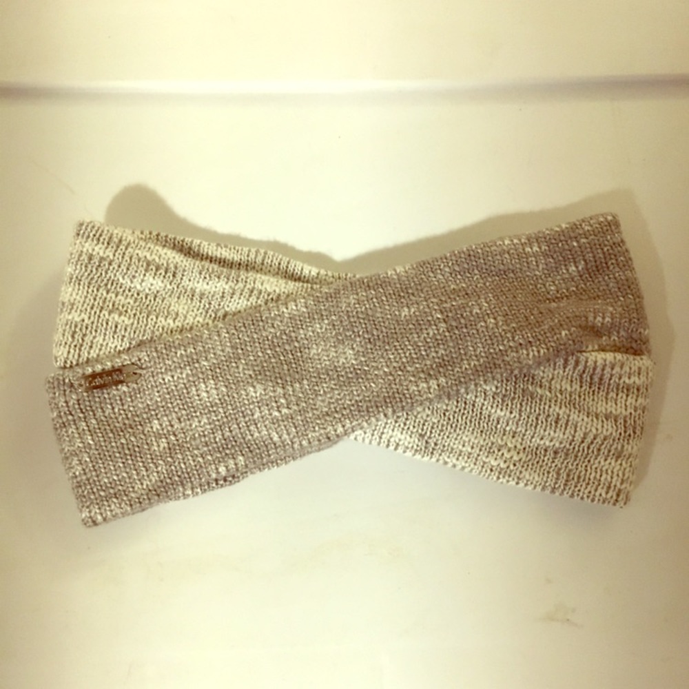 🔹SOLD🔹 Calvin Klein ear warmer