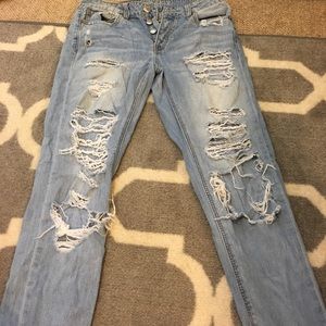 American egale ripped bf jeans