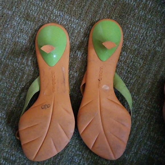 Shoe - Picture 2 of 5