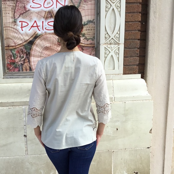 Cream Woven Top-LAST ONE 5 ⭐️⭐️⭐️⭐️⭐️ - Picture 3 of 7