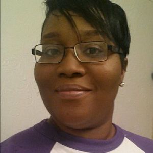 Meet your Posher, April