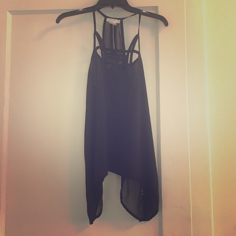 Strappy black top, love fire