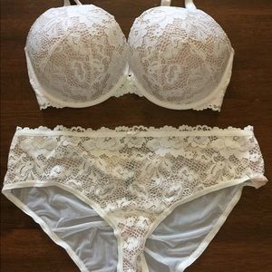Torrid Bra and Panty Set 38DDD