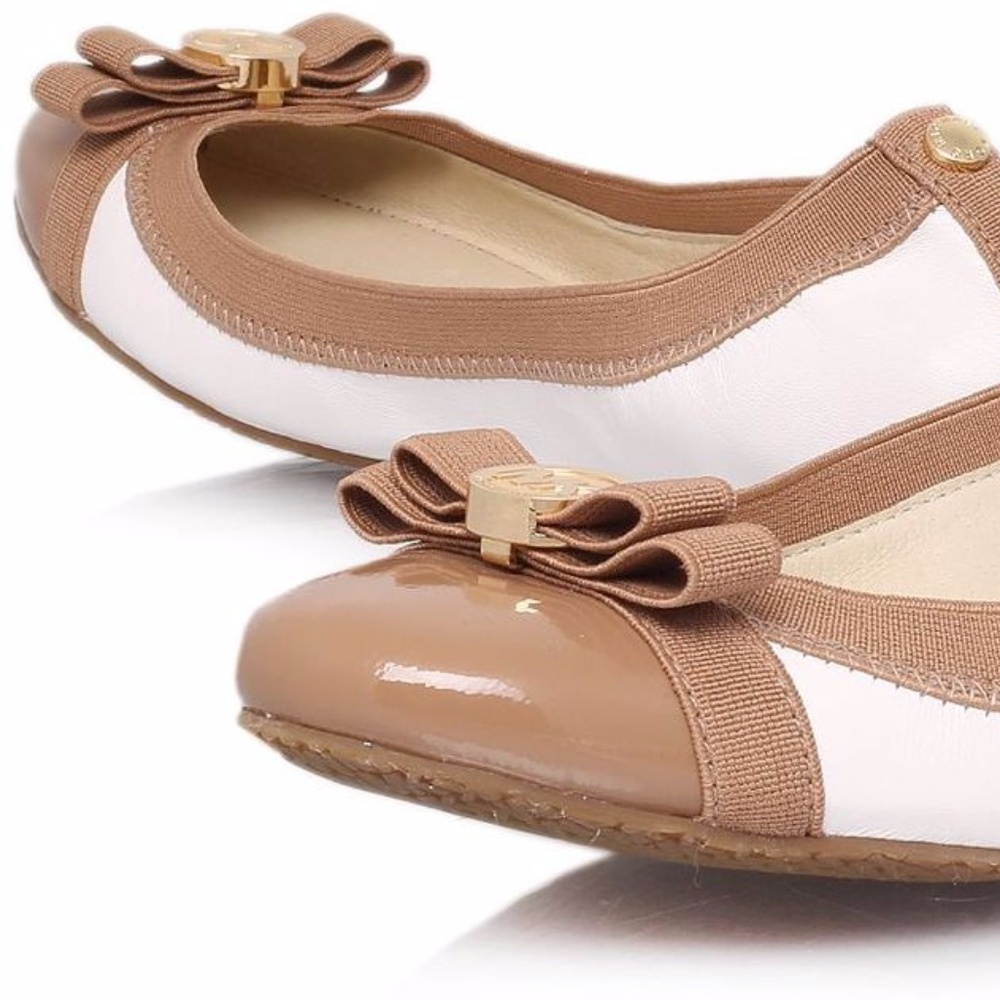 Michael Kors White Beige Dixie Ballet Flats Size 7