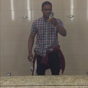 Meet your Posher, Yves