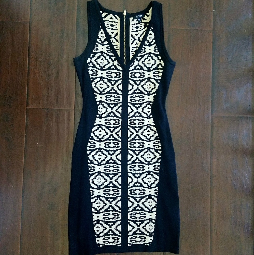 Sexy XOXO Dress - Picture 2 of 7
