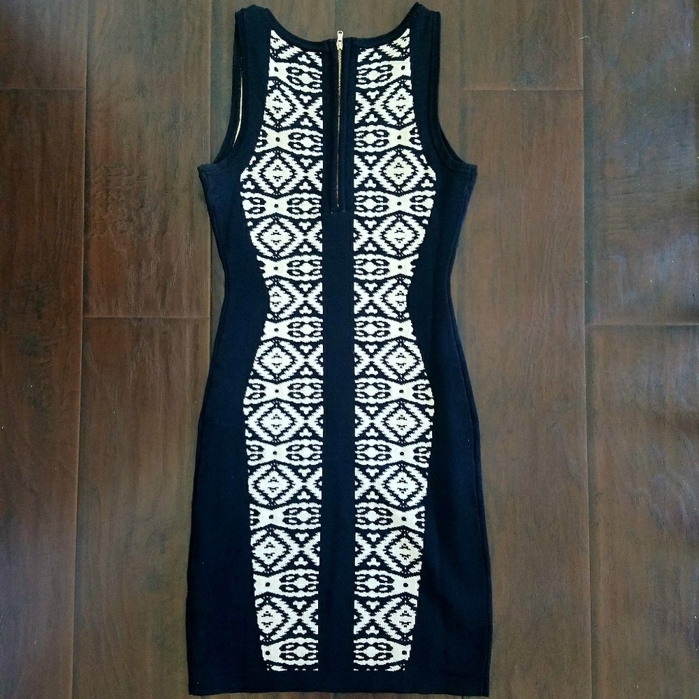 Sexy XOXO Dress - Picture 3 of 7