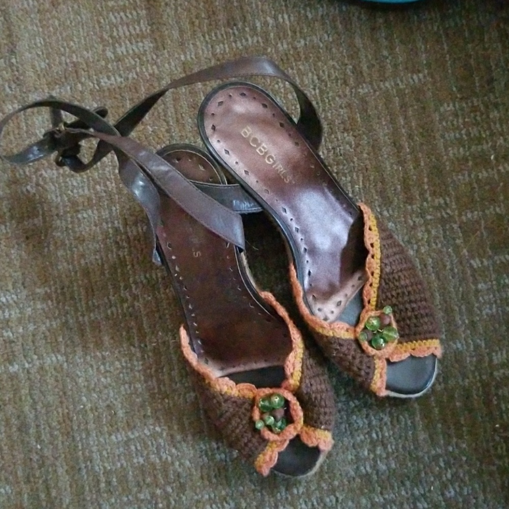 Shoe