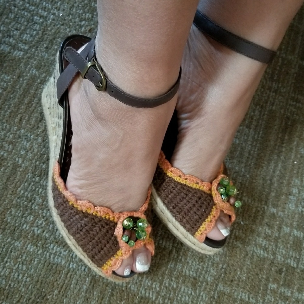 Shoe - Picture 3 of 5