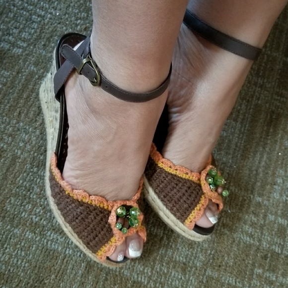 Shoe - Picture 3 of 5